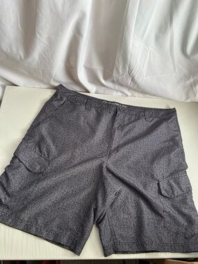 Magellan Outdoors Men's Cargo Shorts in Charcoal